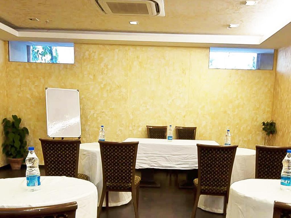 Divine Paradise Tavisha Nova Deli Exterior foto